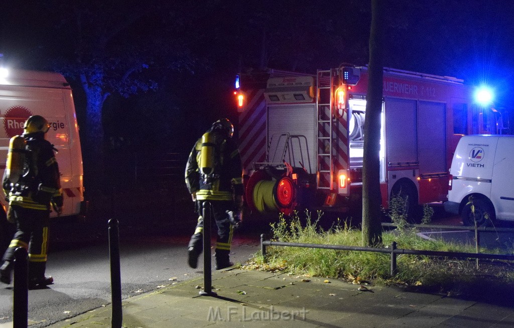 Feuer 2 Y Kellerbrand Koeln Humbold Gremberg Hachenburgerstr P380.JPG - Miklos Laubert